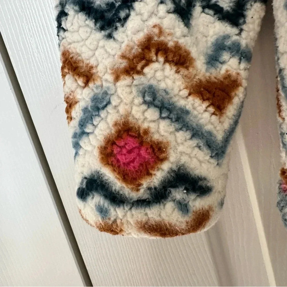 Eddie Bauer Aztec Print Sherpa Quarter Zip Pullover - Picture 7 of 9